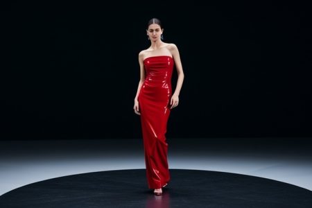 Spray-On Fashion: How Coperni’s Liquid Fabric Dress Redefines Instant Couture